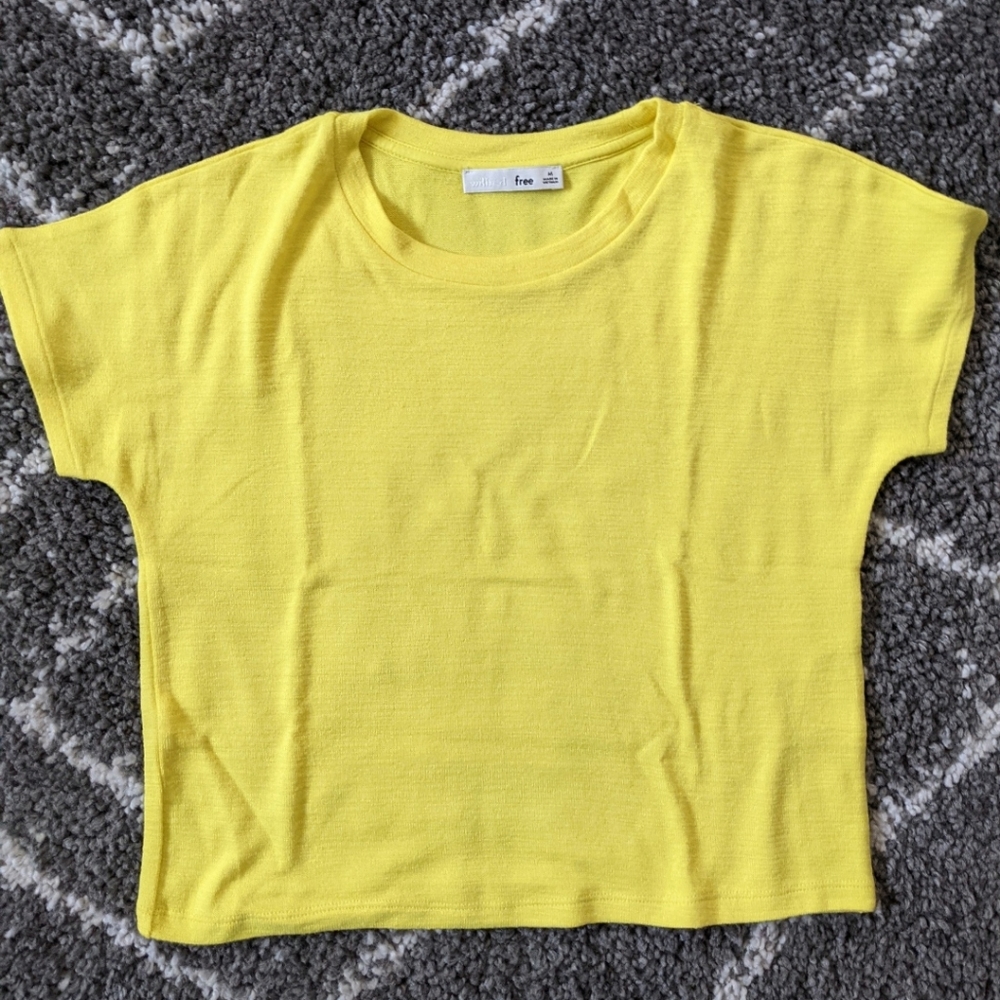 NWOT Aritzia-Wilfred Free T-sz M